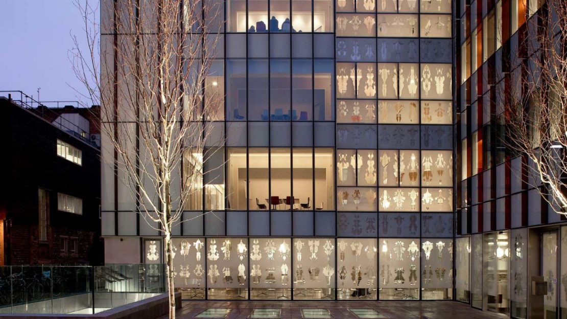 ​New Biochemistry Building, Oxford. By Hawkins\Brown